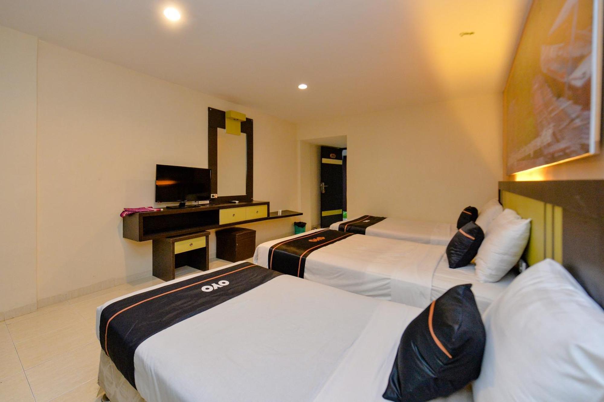 Oyo 2487 Sampurna Jaya Hotel Tanjung Pinang Buitenkant foto