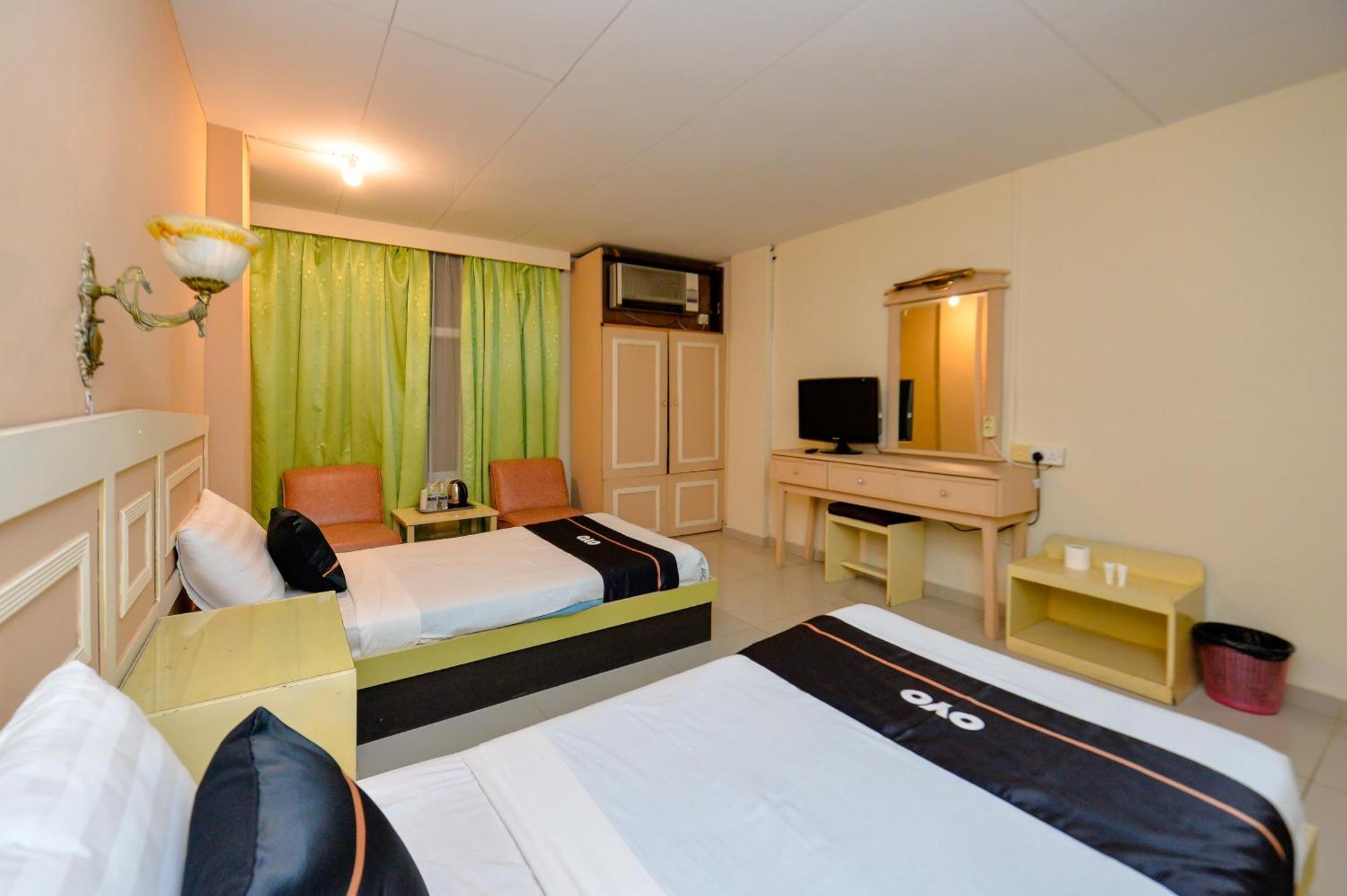 Oyo 2487 Sampurna Jaya Hotel Tanjung Pinang Buitenkant foto