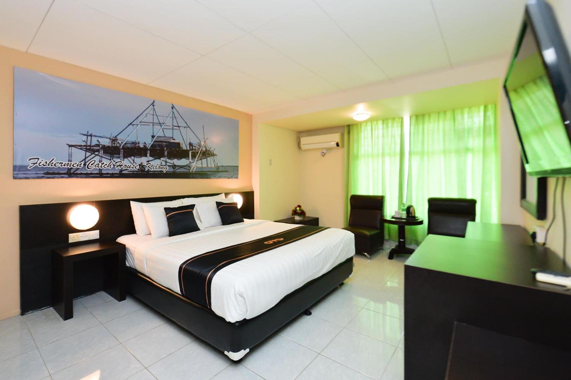 Oyo 2487 Sampurna Jaya Hotel Tanjung Pinang Buitenkant foto