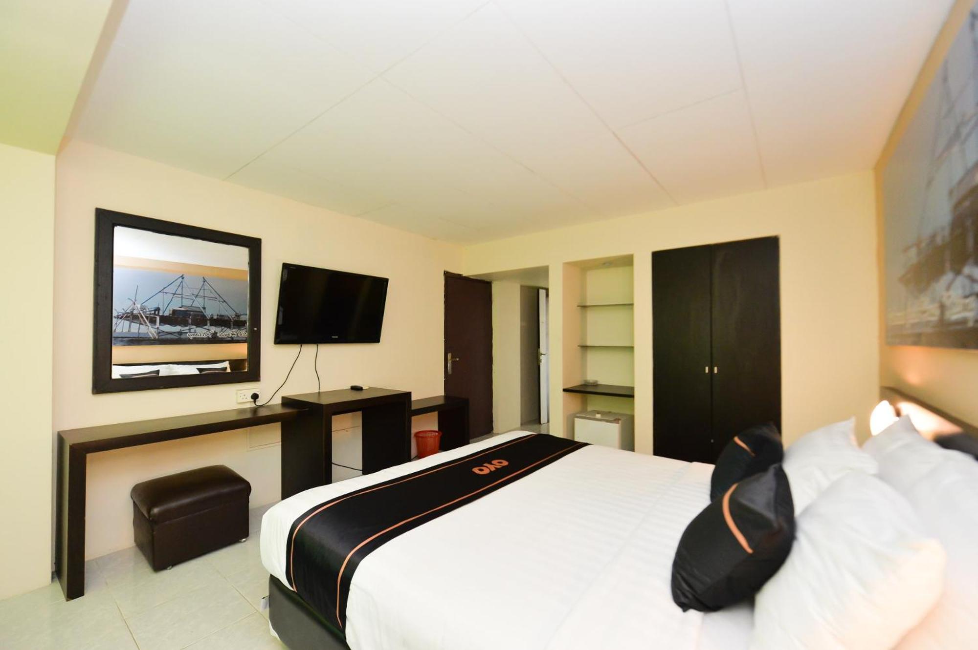 Oyo 2487 Sampurna Jaya Hotel Tanjung Pinang Buitenkant foto