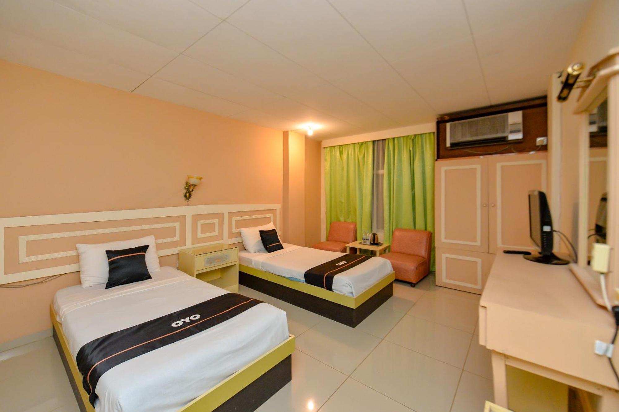 Oyo 2487 Sampurna Jaya Hotel Tanjung Pinang Buitenkant foto