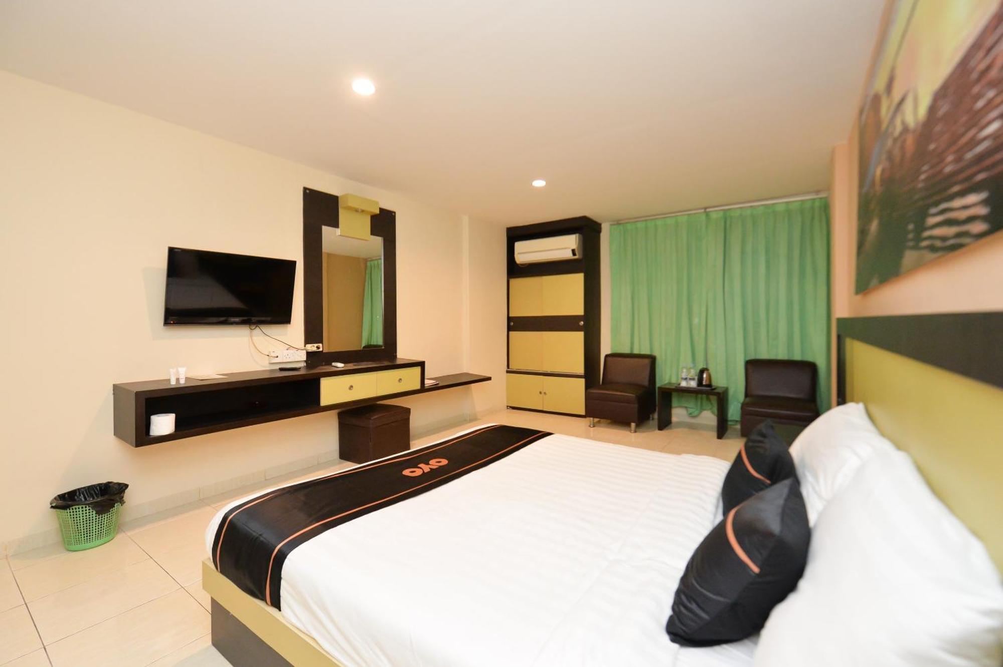 Oyo 2487 Sampurna Jaya Hotel Tanjung Pinang Buitenkant foto