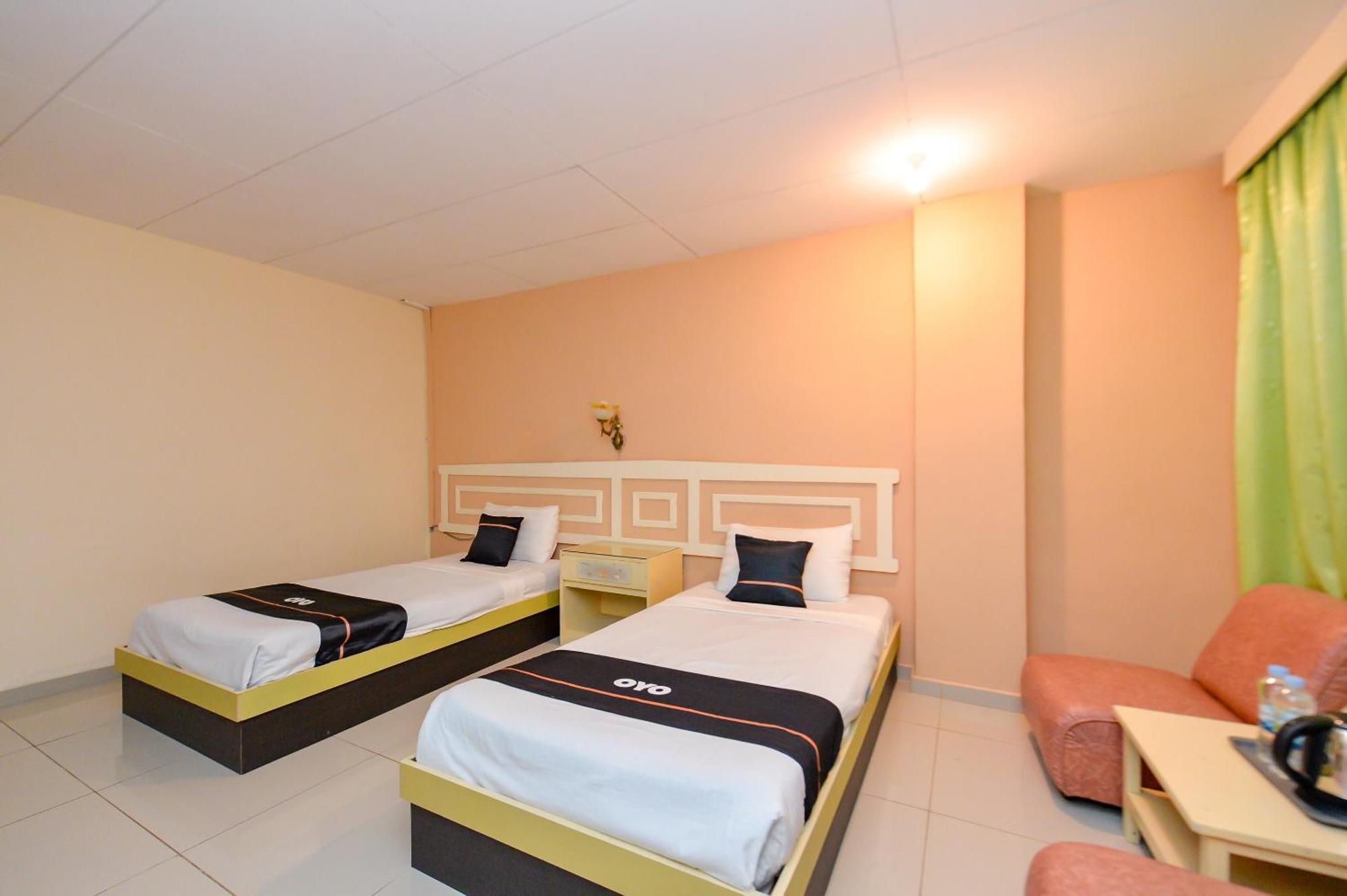 Oyo 2487 Sampurna Jaya Hotel Tanjung Pinang Buitenkant foto